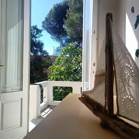La Casa Bianca Di Fronte Al Mare