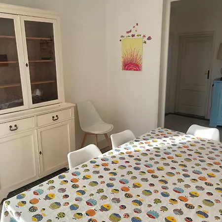 La Casa Bianca Di Fronte Al Mare דירה