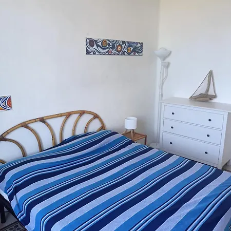 La Casa Bianca Di Fronte Al Mare *